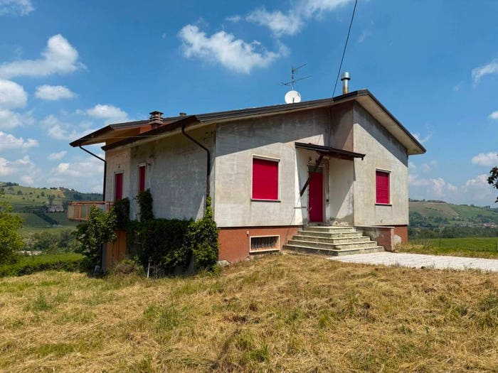 Casa trilocale in vendita in Località Casanova, Pianello Val Tidone