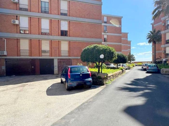 Appartamento con 5 locali in vendita in Via Francesco Caracciolo, Centro, Augusta