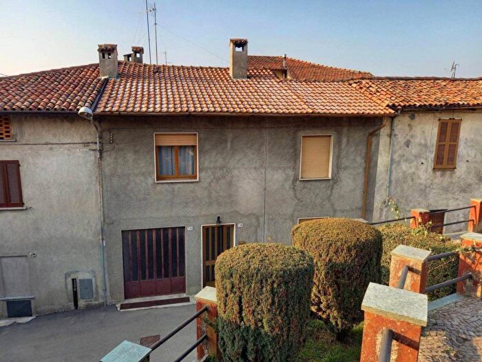 Casa con 5 locali in vendita in Via San Donnino, Giovenzana, Colle Brianza