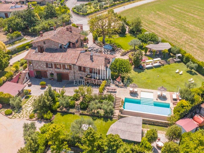 Casa con 6 locali in vendita in Piazza Plebiscito, Centro, Città della Pieve