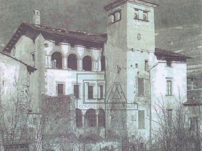 Casa con 6 locali in vendita in Via Rusca, Centro, Chiuro