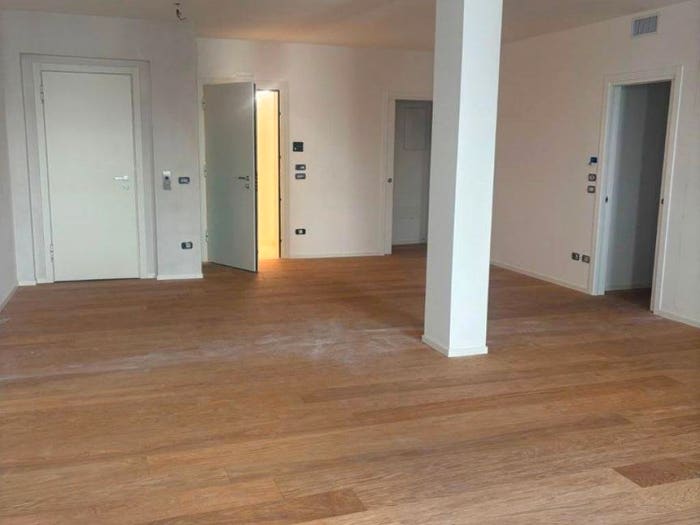 Appartamento quadrilocale in vendita in Via Savonarola, Savonarola Ponte Molino, Padova