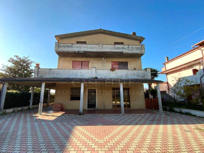 Appartamento trilocale in vendita in Via Mare Spumeggiante, Banditella, Ardea