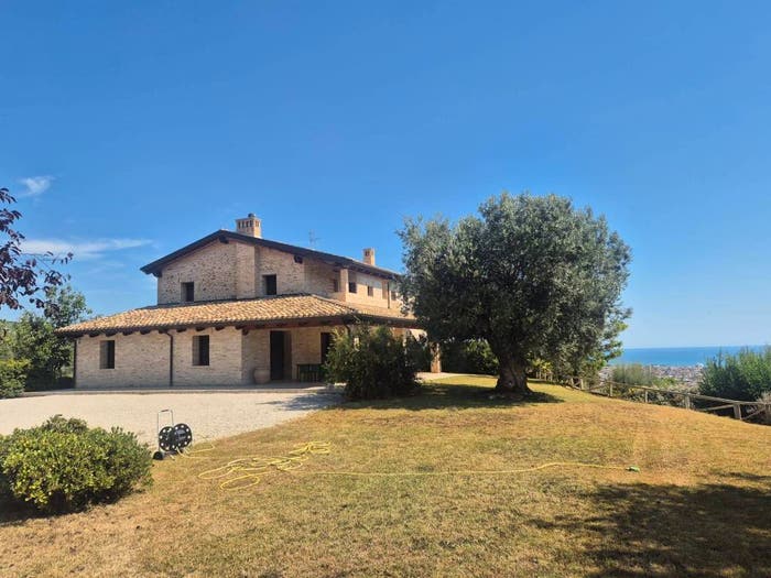 Casa con 6 locali in vendita in Via del Semaforo, Colli Semaforo, Martinsicuro