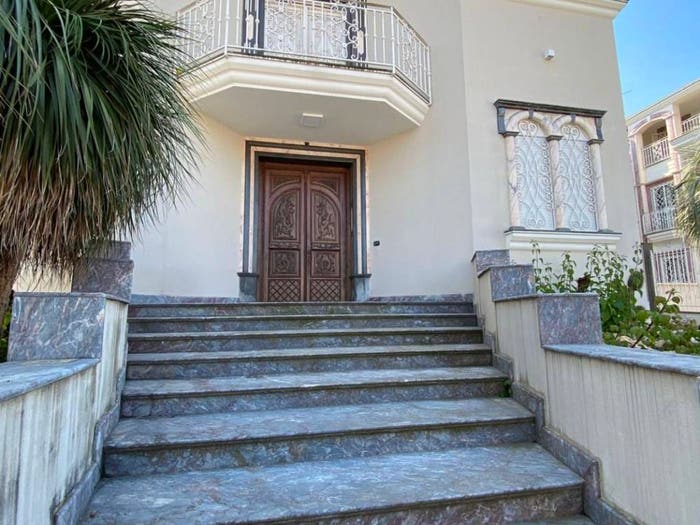 Appartamento con 6 locali in vendita in Via della Concordia, Frignano