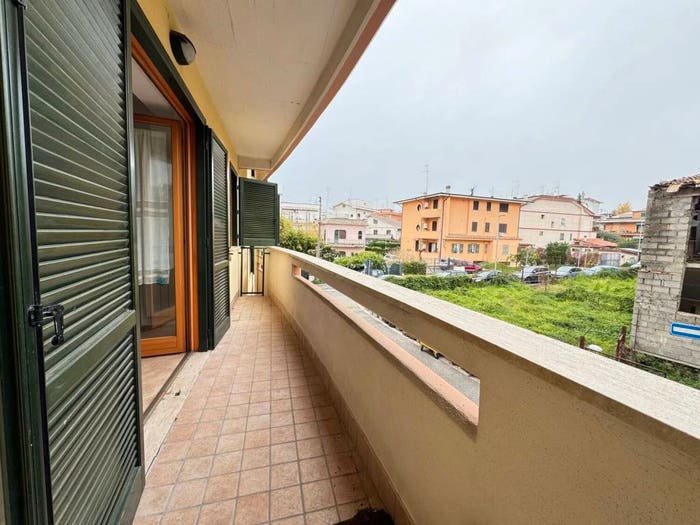 Appartamento trilocale in vendita in Via Luigi Zippo, Centro, Guidonia Montecelio