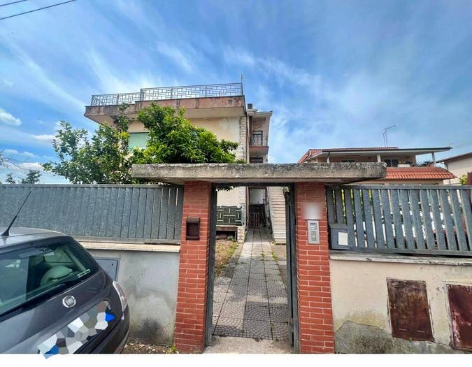 Appartamento quadrilocale in vendita in Via Carpi, Casal Bernocchi, Roma