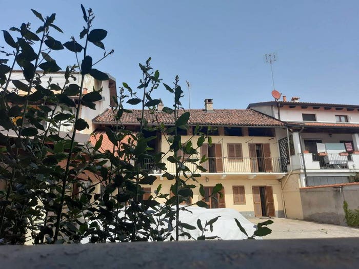 Casa con 6 locali in vendita in Via Madonna d'Isola, Montanaro