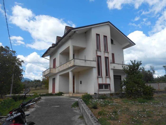 Casa con 6 locali in vendita in Contrada Sala, Paternopoli