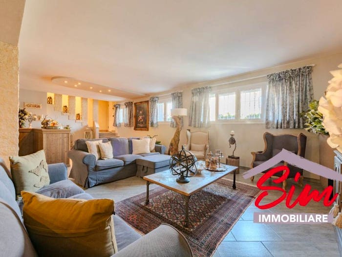 Casa con 5 locali in vendita in Via Raffaello Faraggiana SNC, Sant'Agabio, Novara