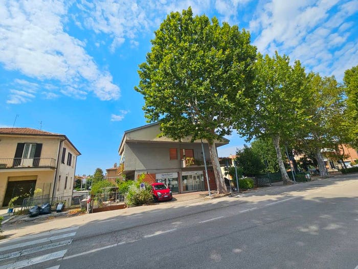 Appartamento quadrilocale in vendita in Viale Firenze, Viale Firenze Paciana, Foligno