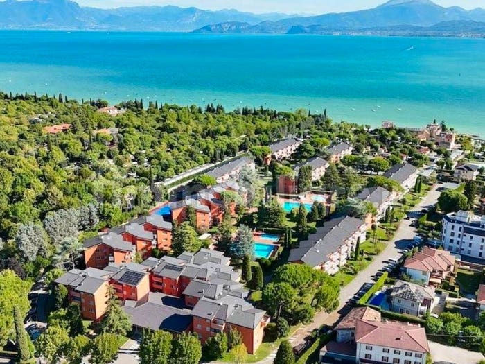 Appartamento trilocale in vendita in Via Arrigo Boito, Centro, Peschiera del Garda