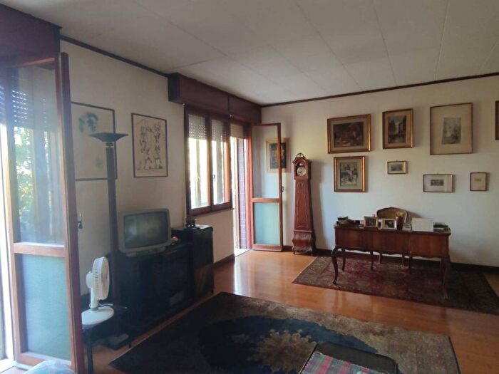 Casa quadrilocale in vendita in Viale Trieste, Mare, Pesaro