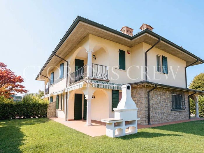 Casa con 6 locali in vendita in Via Paganini, Centro, Castel Mella