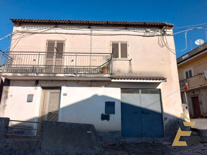 Casa trilocale in vendita in Viale del Carmine, Caroniti, Joppolo