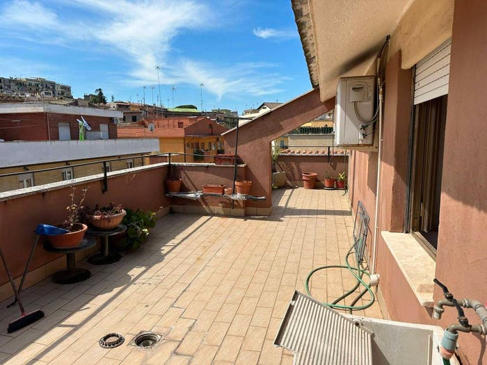 Appartamento quadrilocale in vendita in Via Riccardo Marroni, Centro, Palombara Sabina