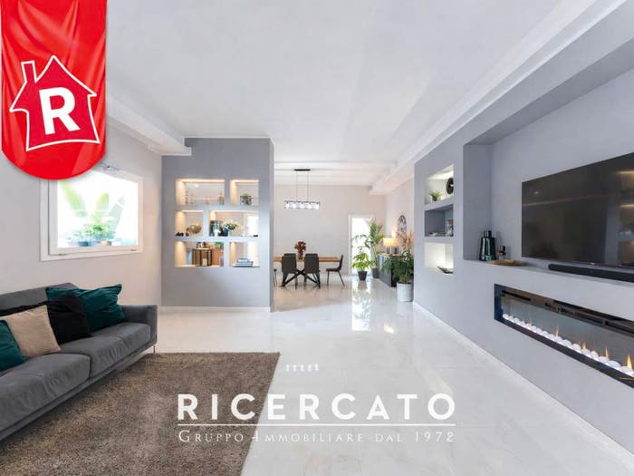 Appartamento con 6 locali in vendita in Via Casole, Copertino