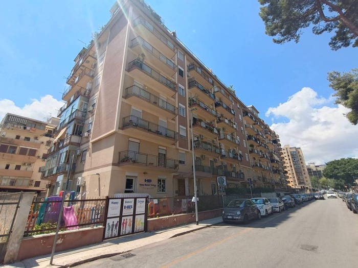 Appartamento con 6 locali in vendita in Via Giuseppe Ingegneros, San Lorenzo, Palermo