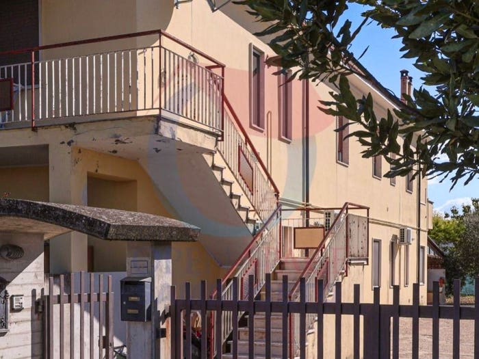 Appartamento con 6 locali in vendita in Via Aterno, Val Pescara, San Giovanni Teatino