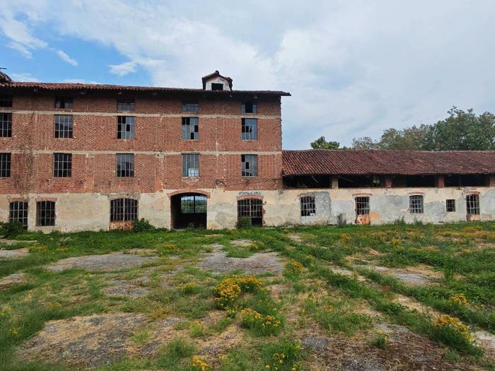 Casa con 6 locali in vendita in Strada Canale Caluso, Centro, Castellamonte