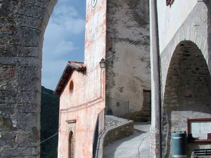 Casa trilocale in vendita in Via di Mezzo, Sant'Anatolia di Narco