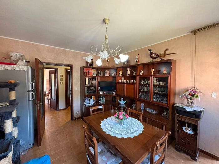 Appartamento con 5 locali in vendita in Vicolo Leopoldo Baracco, Corso Alba Variglie, Asti
