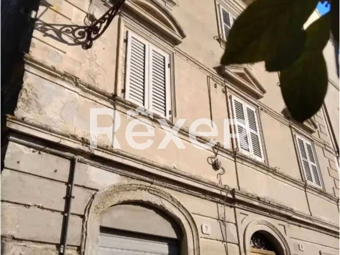 Casa con 6 locali in vendita in Largo IV Novembre, Centro, Lapedona