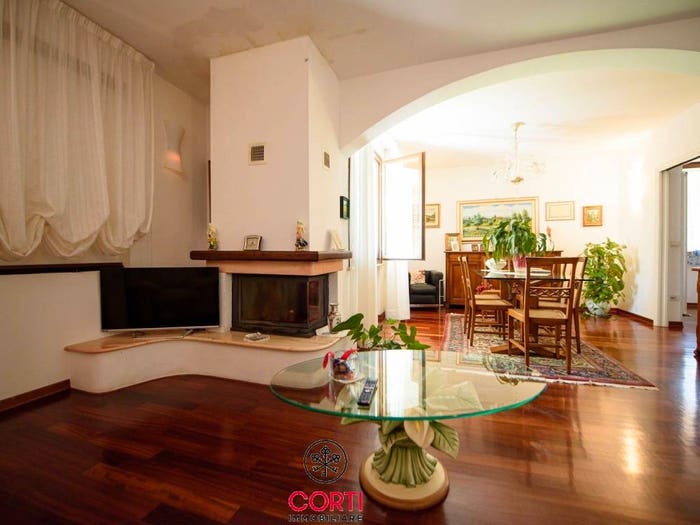 Casa con 6 locali in vendita in Zona Nuova Pratoranieri, Follonica