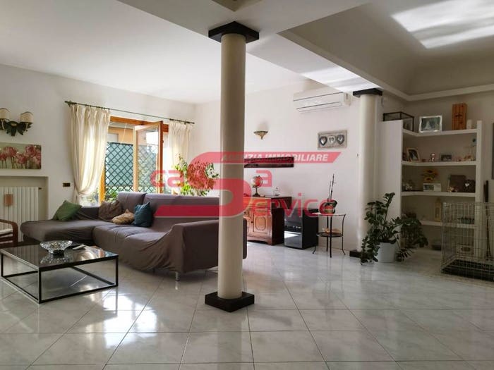 Casa con 6 locali in vendita in MontecatiniTerme