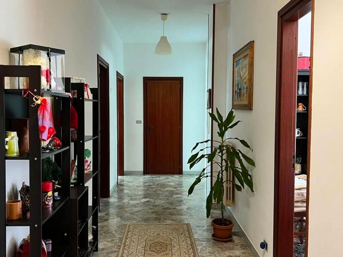 Appartamento trilocale in vendita in Via Aprile, Centro, Cisternino