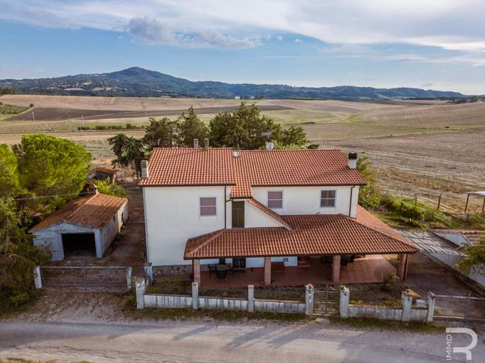Casa con 6 locali in vendita in Località Pianetto, Campagnatico