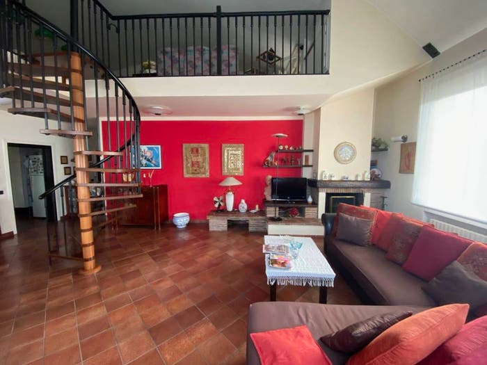 Appartamento con 6 locali in vendita in Via Padova, Pontelagoscuro, Ferrara