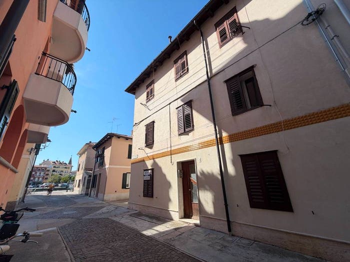 Casa con 6 locali in vendita in Calle Tunisi, Centro, Grado