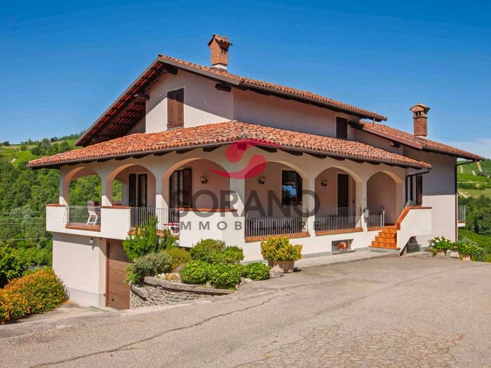 Casa quadrilocale in vendita in Centro, Alba