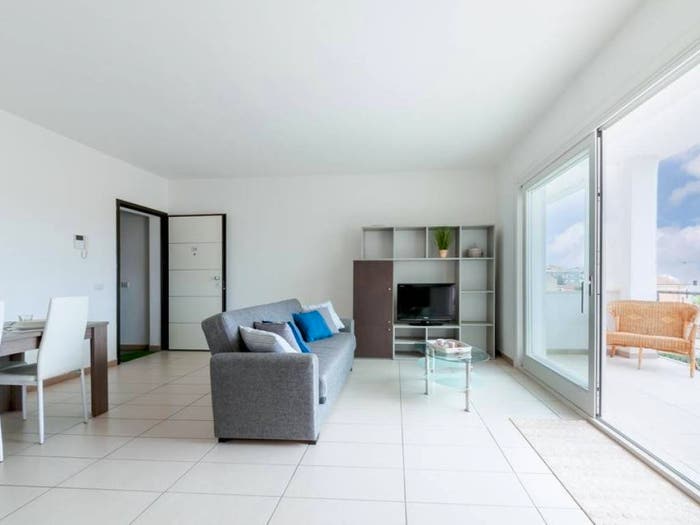 Appartamento trilocale in vendita in VIA GENNARGENTU, San Simplicio, Olbia