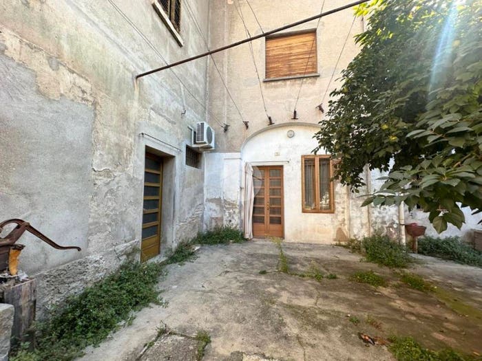 Casa bilocale in vendita in Via Rosa, Acquafredda