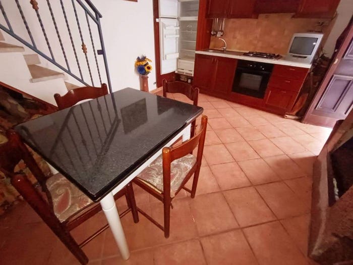 Casa con 6 locali in vendita in Via Piave, Roiate