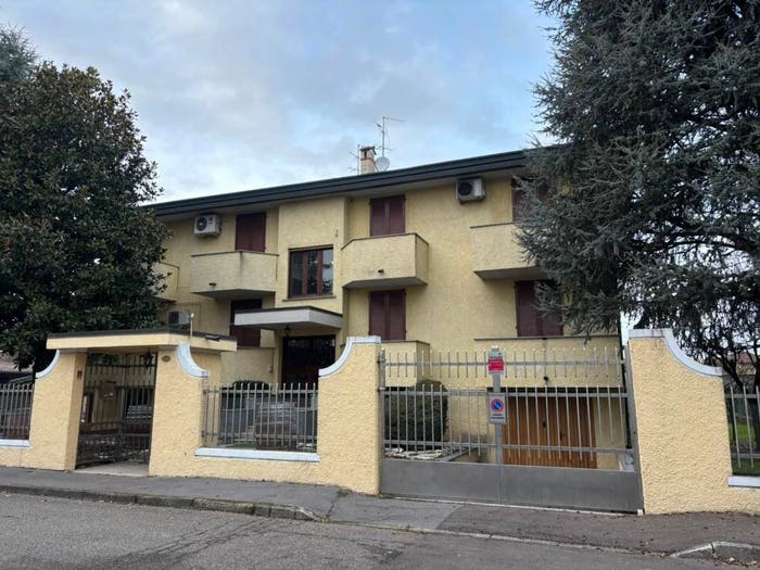 Appartamento trilocale in vendita in Via Massimo Sala, Pasturago, Vernate