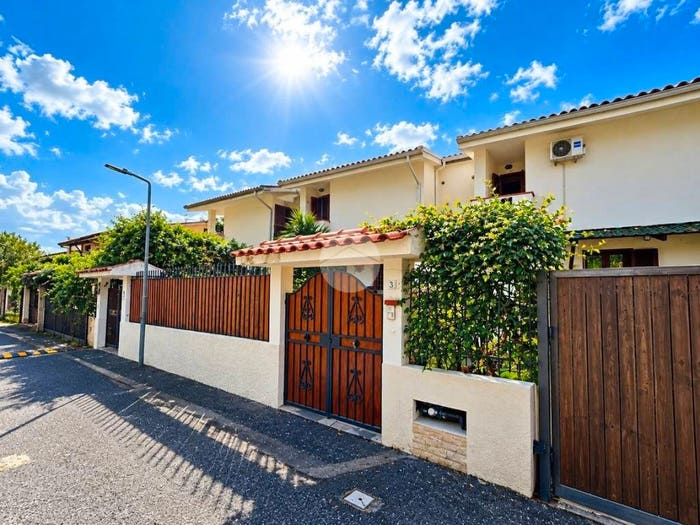 Casa trilocale in vendita in Via Santa Caterina, Baia del Carpino Petrosa Piano Grande, Scalea