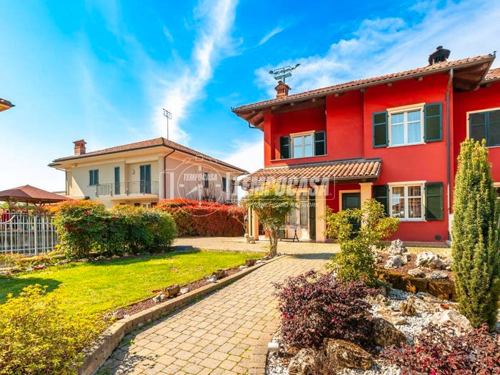 Casa con 6 locali in vendita in Centro, Fossano
