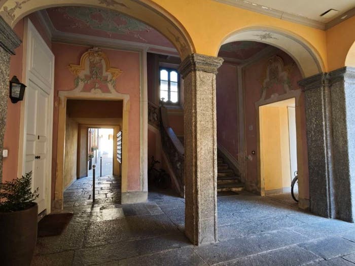 Appartamento trilocale in vendita in Via Alessandro Volta, Centro Storico, Como