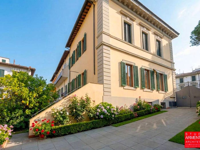 Casa con 6 locali in vendita in Viale Edmondo De Amicis, Campo di Marte, Firenze