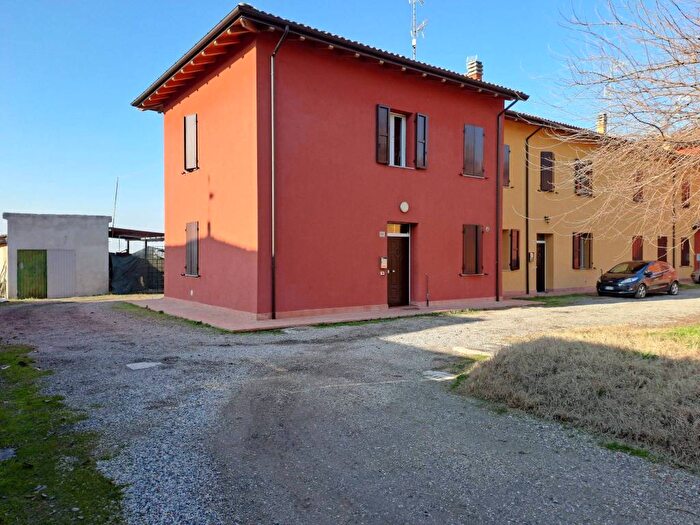 Casa quadrilocale in vendita in Via Muzza Nord, Stuffione, Ravarino