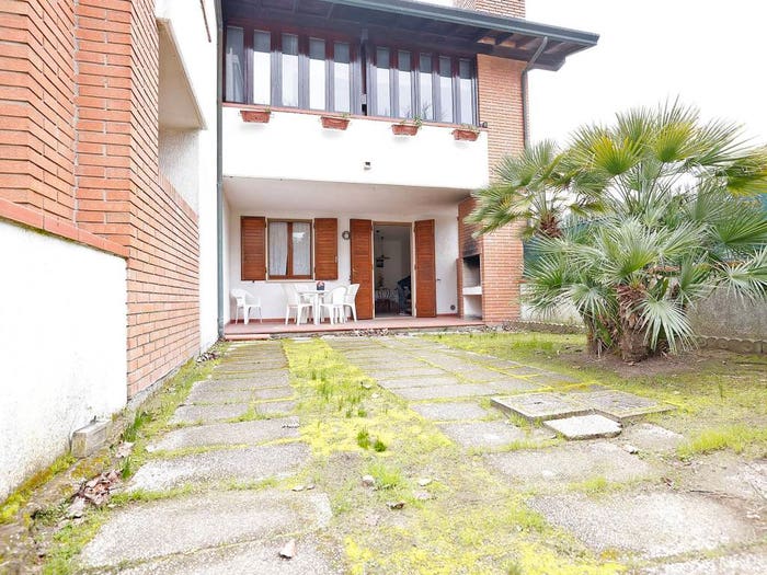 Casa trilocale in vendita in Viale Alessandro Manzoni, Lido degli Estensi, Comacchio