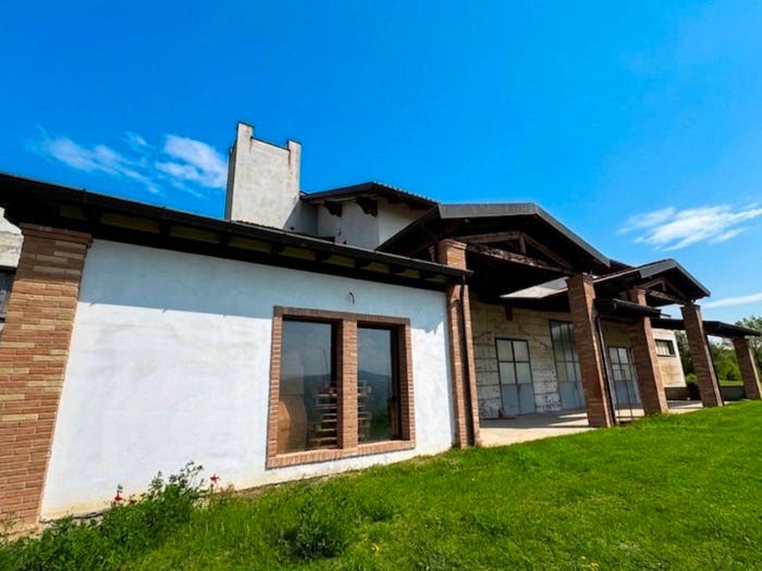Casa con 6 locali in vendita in Località Vermietta, Montalto Pavese