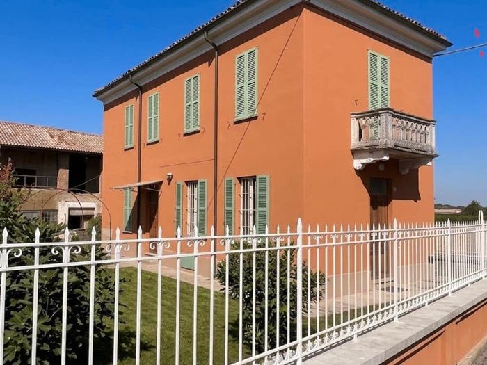 Casa quadrilocale in vendita in Via Emilia, Redavalle