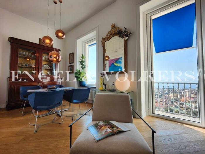 Appartamento quadrilocale in vendita in Via Torquato Tasso, Vomero, Napoli