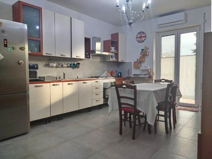 Appartamento quadrilocale in vendita in Via Giovanni Tarcagnota, Centro, Minturno