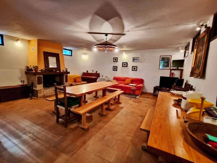 Casa con 6 locali in vendita in Strada di Itieli snc, Narni