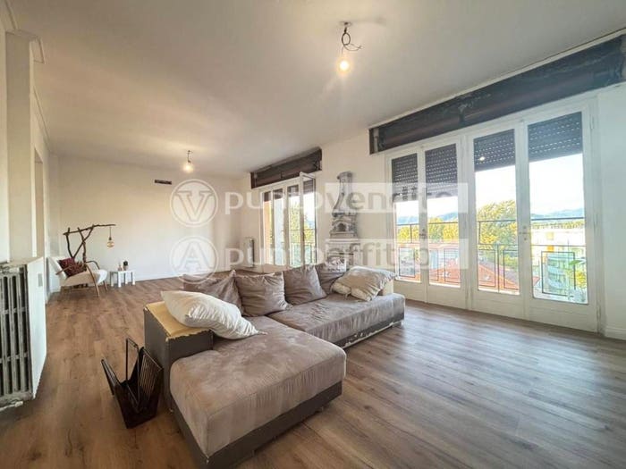 Appartamento con 5 locali in vendita in Via Augusto Mancini, Sant'Anna, Lucca